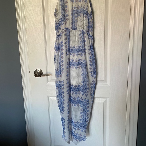 Unique Patterned Dress - Picture 5 of 6